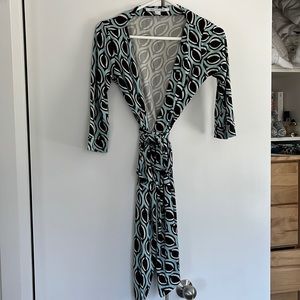 Diane Von Furstenberg New Julian wrap silk dress